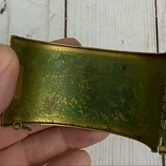 Vintage Goldtone Floral Cuff Bracelet - Picture 11 of 15